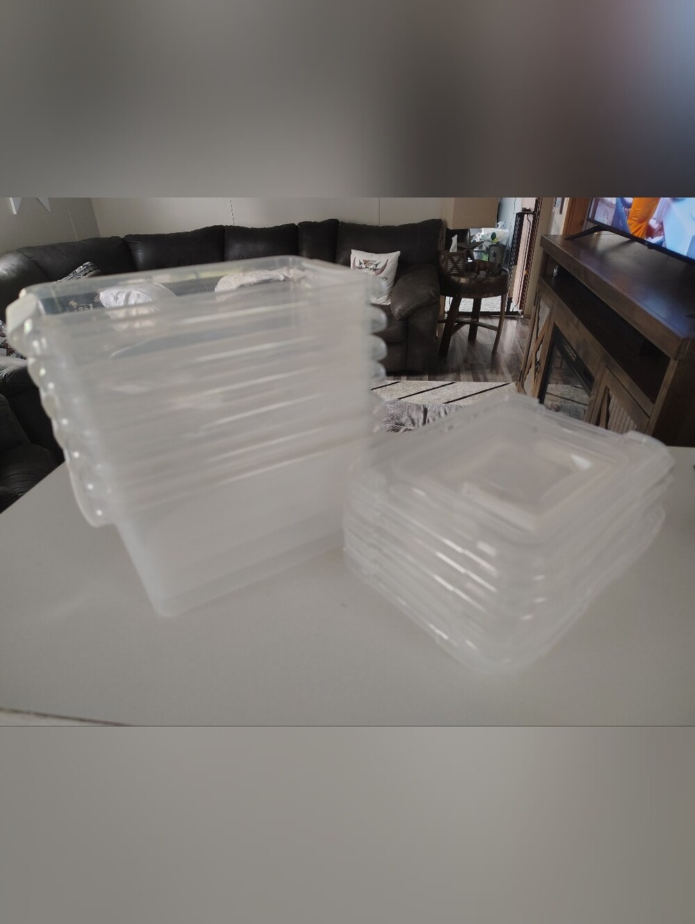6 Clear Plastic Square Food Storage Containers - Set of Lids